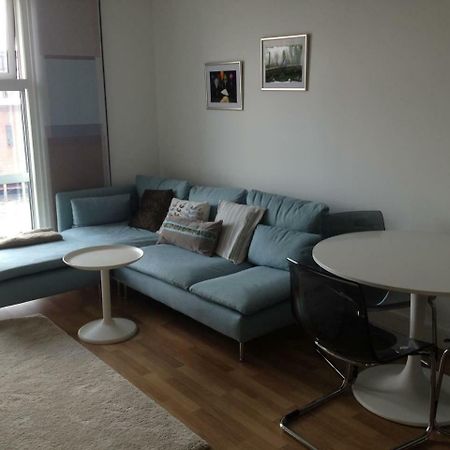 1 Bedroom In Chelsea Bridge Wharf London Exteriör bild