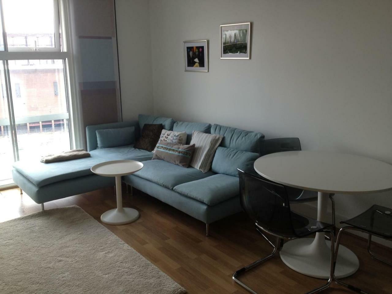 1 Bedroom In Chelsea Bridge Wharf London Exteriör bild